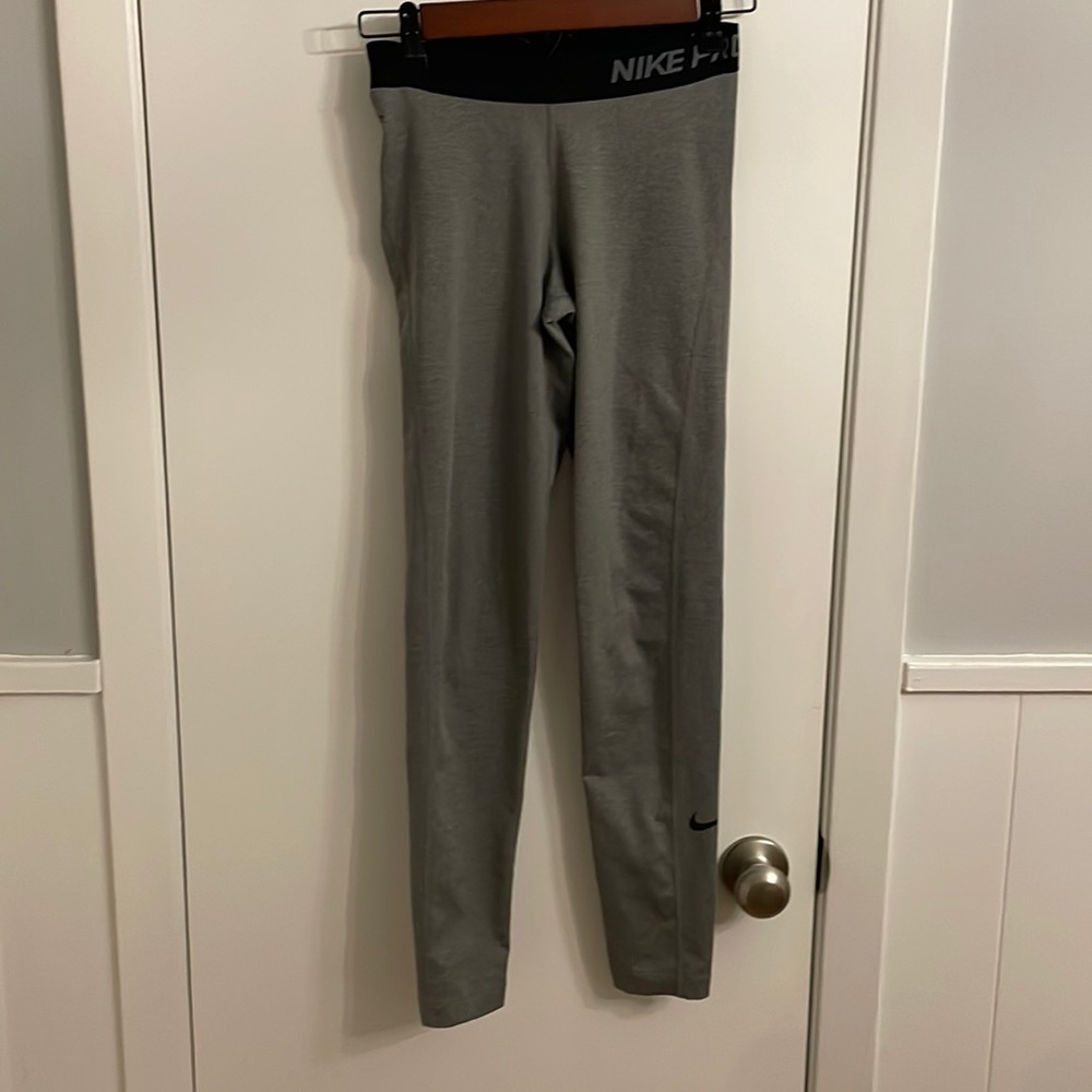 Nike Pro Gray Leggings Size Small